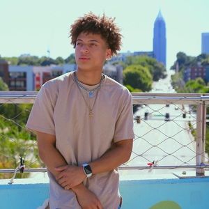 Meet your Posher, Stiles